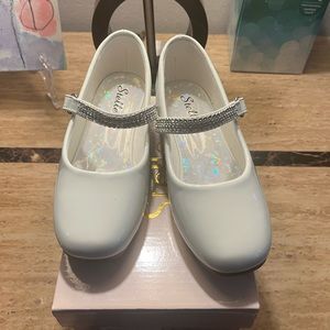 Girls Mary Jane shoes